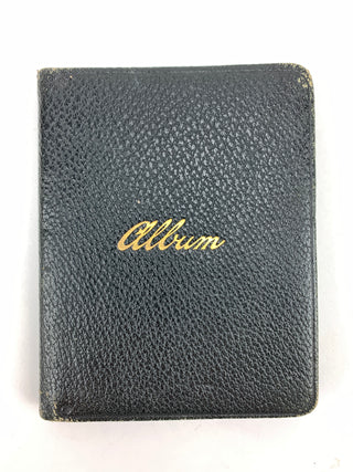 [Autograph Album] Friedman, Ignaz. (1882–1948) & de Pachmann, Vladimir. (1848–1933) & Kreisler, Fritz. (1875–1962) & Beecham, Thomas. (1879–1961) & Elman, Mischa. (1891–1967) & Kahn, Percy B. (1880–1966) & Moiseiwitsch, Benno. (1890–1963) & Dorfmann, Ania