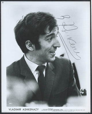 Ashkenazy, Vladimir. (b. 1937) Signed Photograph