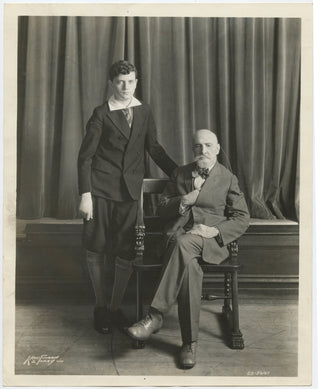 Auer, Leopold. (1845-1930) [Knitzer, Josef. (1913-1967)] Original 1930 Photograph with Josef Knitzer