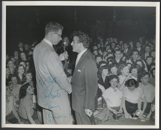 Bennett, Tony. (1926-2023) Signed Photograph