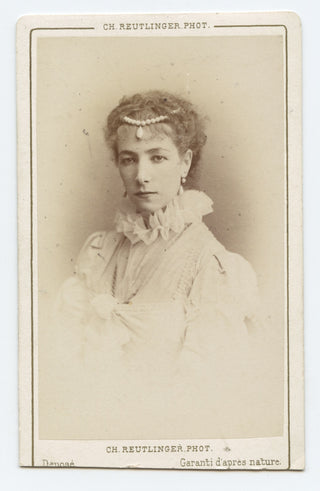 Bernhardt, Sarah. (1844–1923) Carte de Visite Photograph