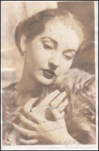 Callas, Maria. (1923–1977) Signed Buenos Aires Photograph