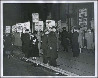 [Carnegie Hall] Photograph of Carnegie Hall Berlin Orchestra Picket