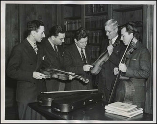 [Violin] [Curtis String Quartet] Original 1940 Photograph discussing "the merits of the modern violin as contrasted to the famed Stradivarius"