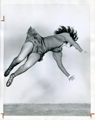 [Dance] LaVelle, Miriam. (b. 1927) In Midair - Original 1944 Photograph