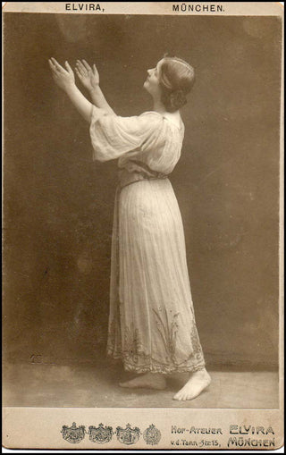 Duncan, Isadora. (1877–1927) Original 1905 Elvira Cabinet Photograph