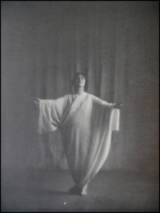 Duncan, Isadora. (1877–1927) [Genthe, Arnold (1869–1942)] Isadora Duncan - Twenty-Four Studies by Arnold Genthe.