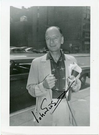 Gielgud, John. (1904-2000) Signed Photograph