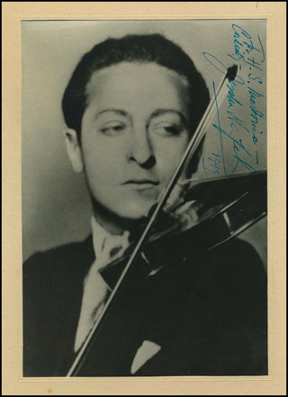 Heifetz, Jascha. (1901–1987) Signed Photograph