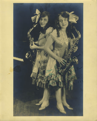 Hilton, Daisy & Violet. (1908 - 1969) Signed Photograph