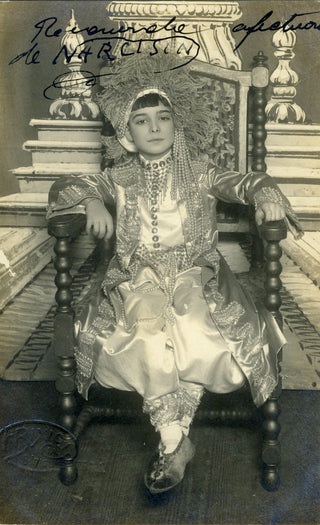 Ibáñez Menta, Narciso. (1912-2004) Signed Photograph Postcard as a Child