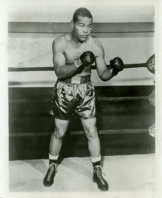 Louis, Joe. (1914–1981) Signed Photograph