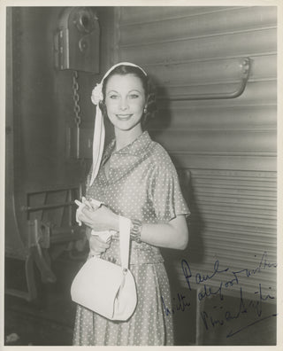 Leigh, Vivien. (1913–1967) Signed Photograph