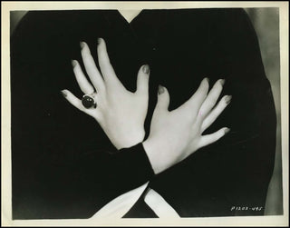 [Hollywood] Lombard, Carole. (1908 - 1942) Photograph of her Hands