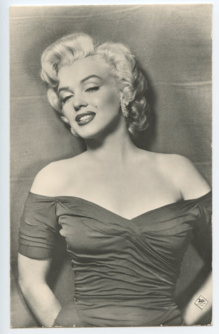 Monroe, Marilyn. (1926–1962) Postcard Photograph