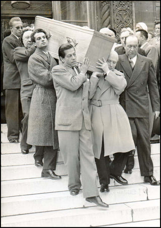 [[Dance] Nijinsky, Waslaw. (1889-1950)] [Lifar, Serge. (1905-1986)] Original Photograph of Nijinsky&apos;s Coffin