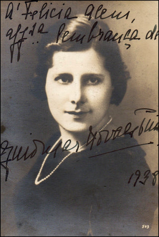 Novaës, Guiomar (1895-1979) Signed Photograph