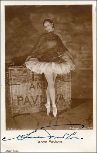 Pavlova, Anna. (1881-1931) Signed Photograph