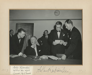 Rubinstein, Arthur. (1887–1982) Signed Photograph