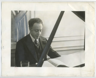 Rubinstein, Arthur. (1887–1982) Original Photograph