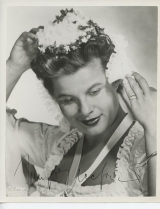 Seefried, Irmgard (1919–1988) Signed Photograph