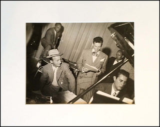 [Jazz & Song] Sinatra, Frank. (1915–1998) Signed Photograph