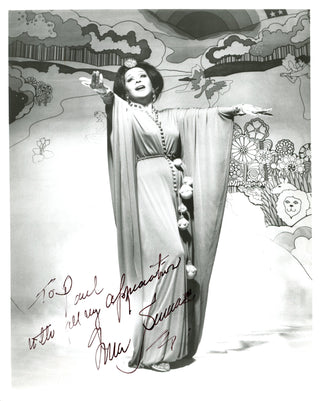 Sumac, Yma. (1922-2008) Signed Photograph