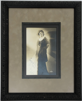 Supervia, Conchita. (1895–1936) Signed Photograph