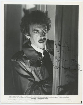 Sutherland, Donald. (1935-2024) "Invasion of the Body Snatchers" – Signed Press Photograph