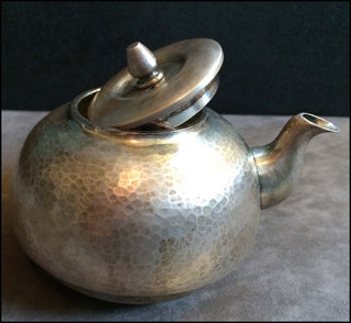 [Cliburn, Van.   (1934 - 2013)] Japanese Teapot of Solid Silver from Van Cliburn's Collection