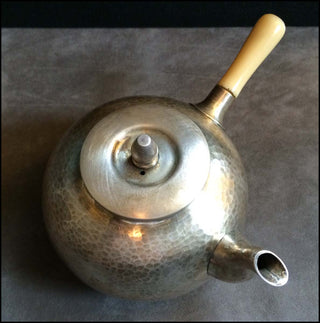 [Cliburn, Van.   (1934 - 2013)] Japanese Teapot of Solid Silver from Van Cliburn's Collection